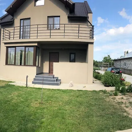 בית הארחה Casa “la Petrica “