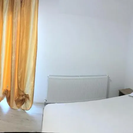 Casa “la Petrica “ * קורבו